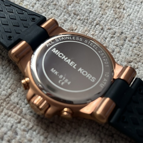 Jewelry bundle -Michael Kors watch, Henri Bendel stackable ring - Picture 7 of 7